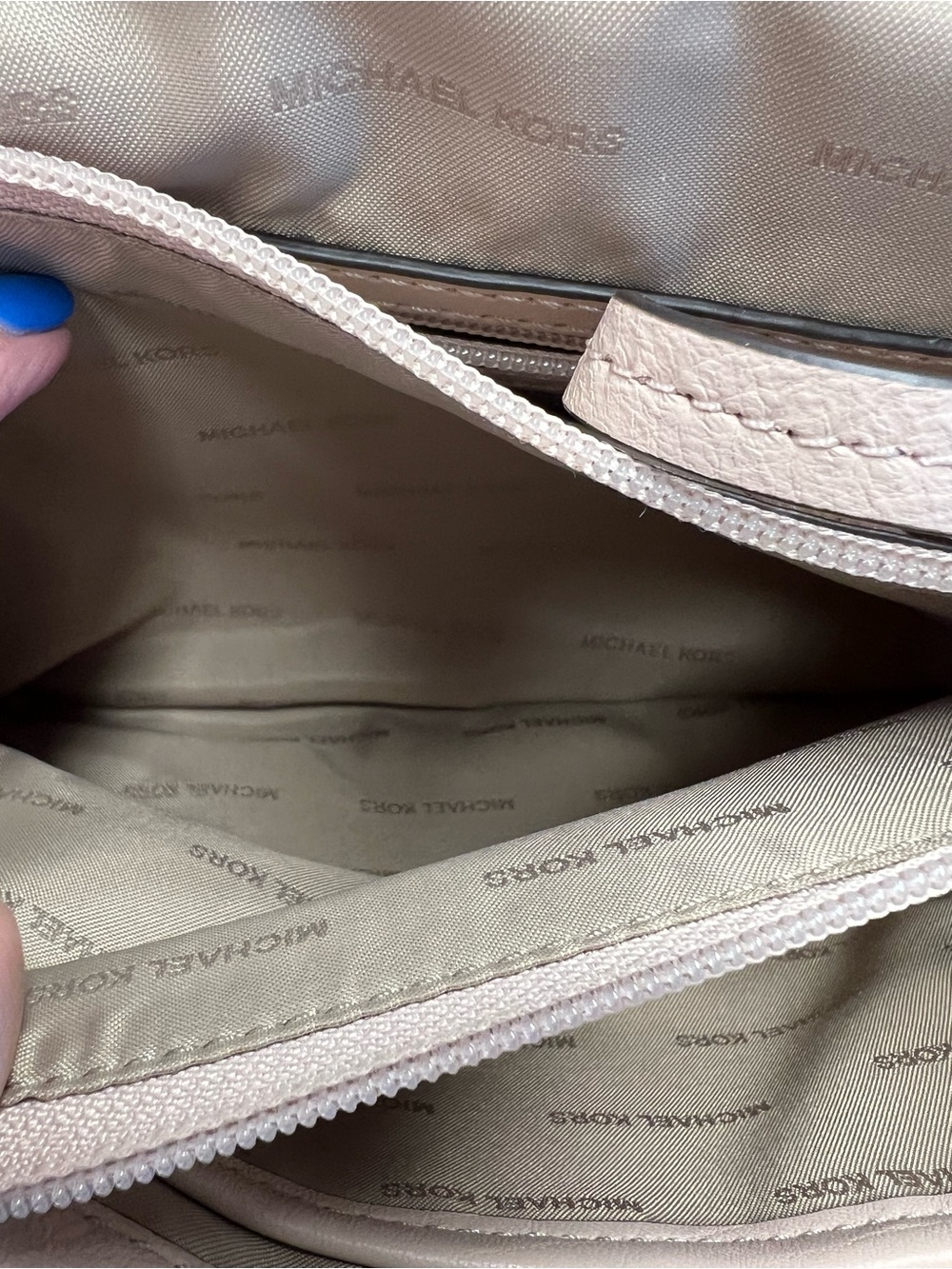 Michael Kors Quilted Sloan  Crossbody Bag in Pale Pink with Gold Hardware - Picture 8 of 13